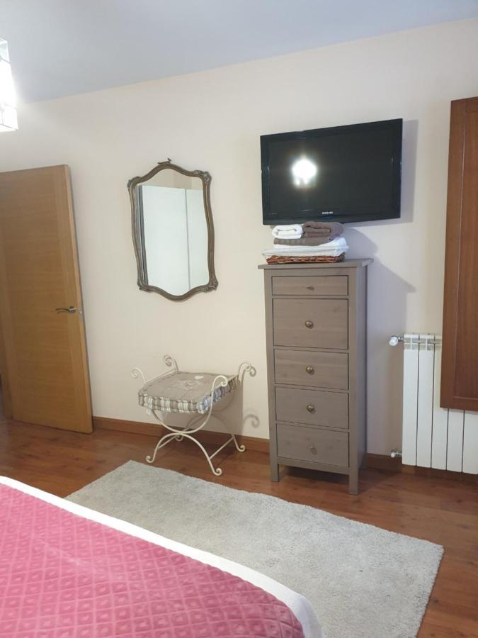 Apartamento Cine Colon 里瓦德奥 外观 照片