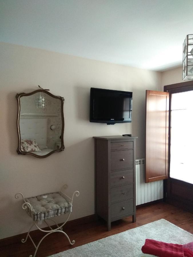 Apartamento Cine Colon 里瓦德奥 外观 照片